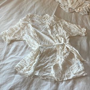 White kimono / swimsuit cover up